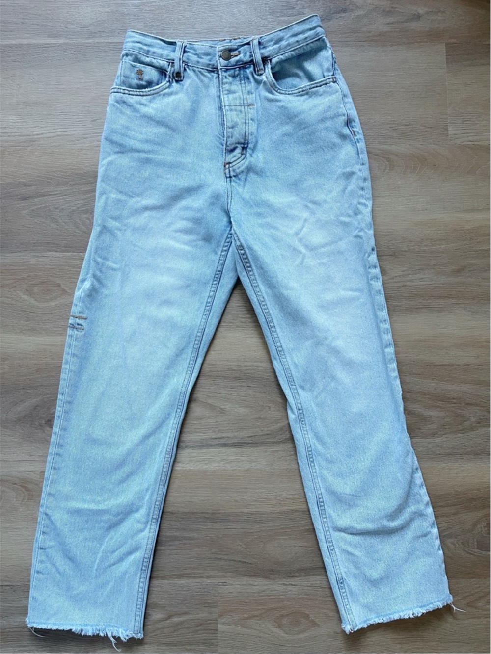 thrills denim light wash capri jeans
